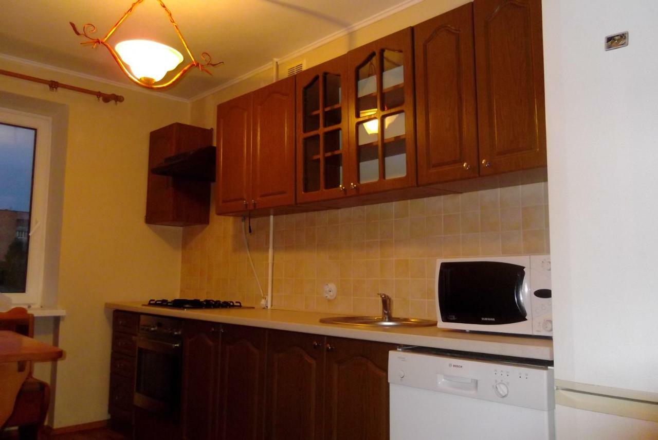Comfortable Apartments In Centre With 3 Bedrooms Ровно Экстерьер фото